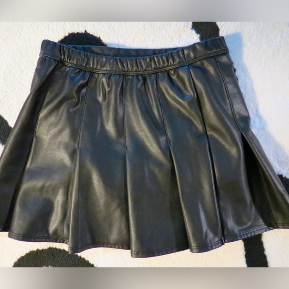 abercrombie kids Other - Abercrombie Kids Pleated Faux Leather Mini Skirt